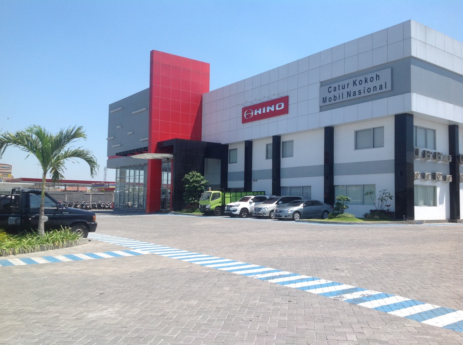 DEALER HINO TERDEKAT